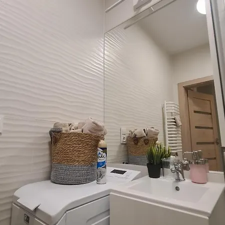 Mostowa 23 Bruno Apartment, Self Check-in 24h, Free Parking, Air-conditioning アパート ポズナン