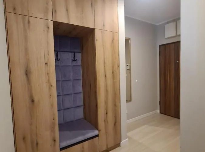 Mostowa 23 Bruno Apartment, Self Check-in 24h, Free Parking, Air-conditioning * Poznan